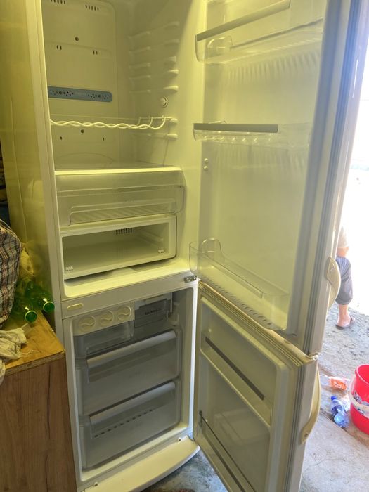 Продам холодильник