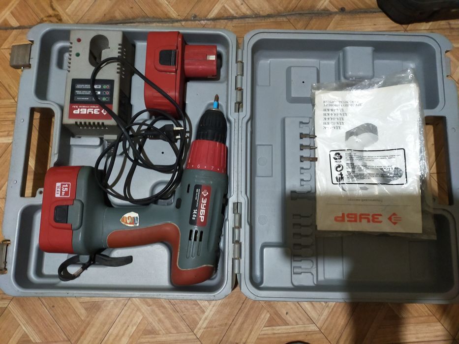 Шуруповёрт на запчасти.