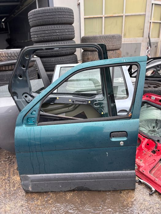 Врата предна лява • Daihatsu Terios