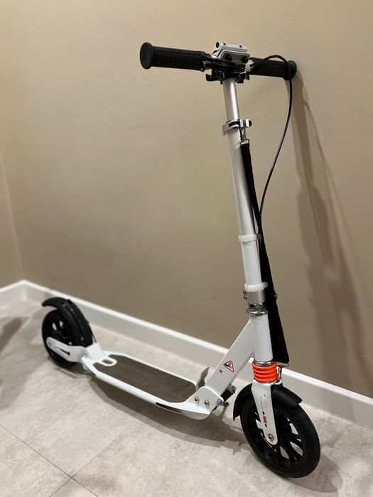 Продаю самокат подростковый в отличном состоянии