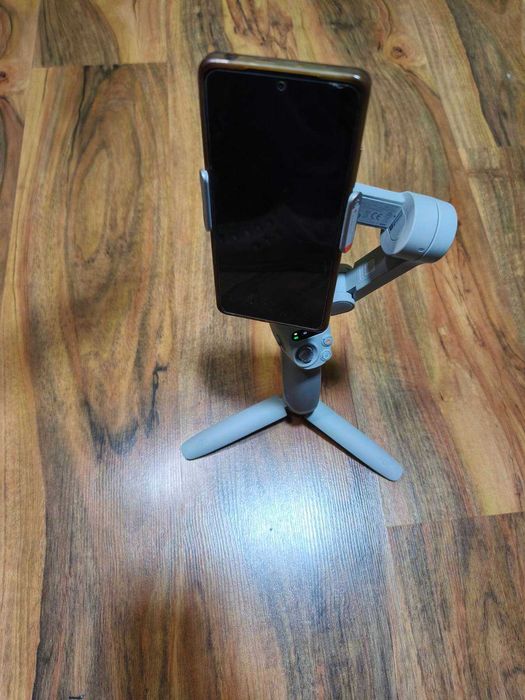 DJI Osmo Mobile SE (Бял) – Професионален Гимбал за Смартфон / НОВ