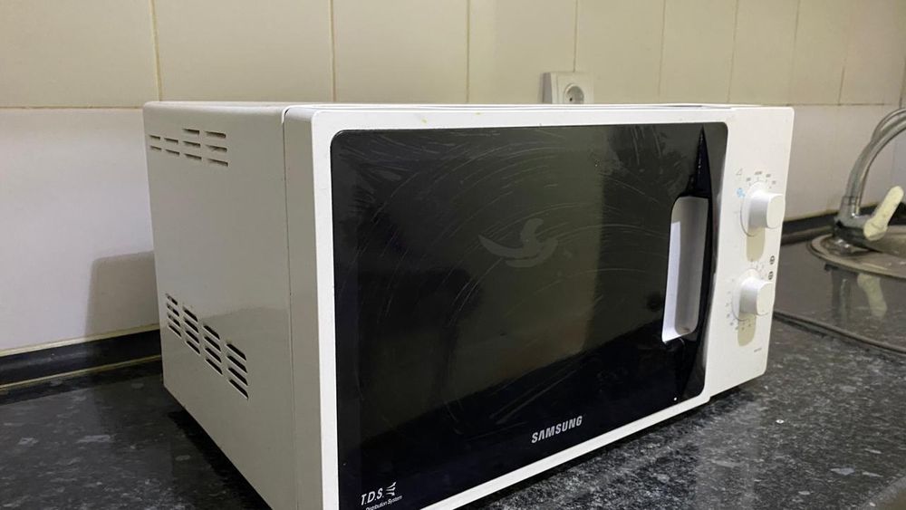 Микроволновка Samsung