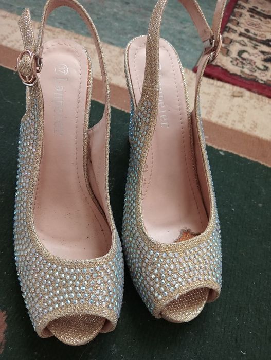 Продам туфли разные по 3000