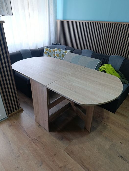 Трапезна маса сгъваема