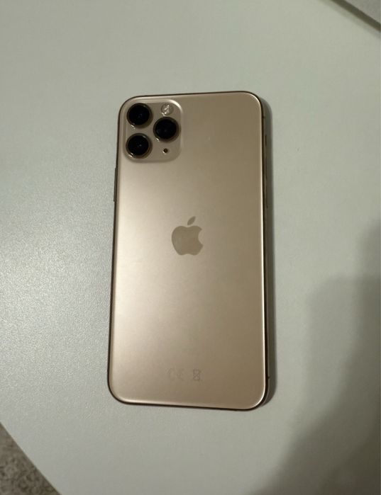 Продам телефон Айфон 11 Pro
