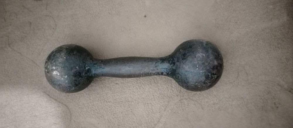 Гантел сотилади бир дона