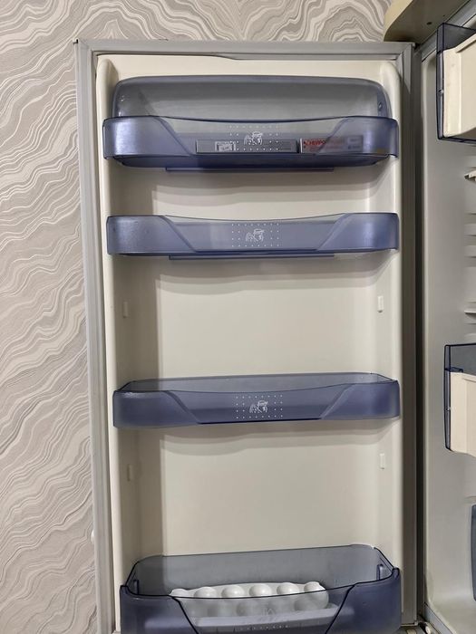 Холодильник бирюса