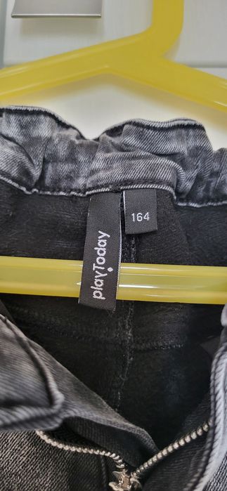 Теплые джинсы  на девочку 164 размер