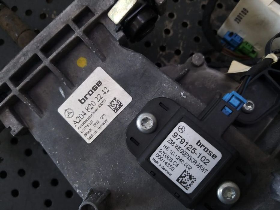 Modul motoras ridicare haion mercedes c class w204 a2048702826 a2048202242 979125102