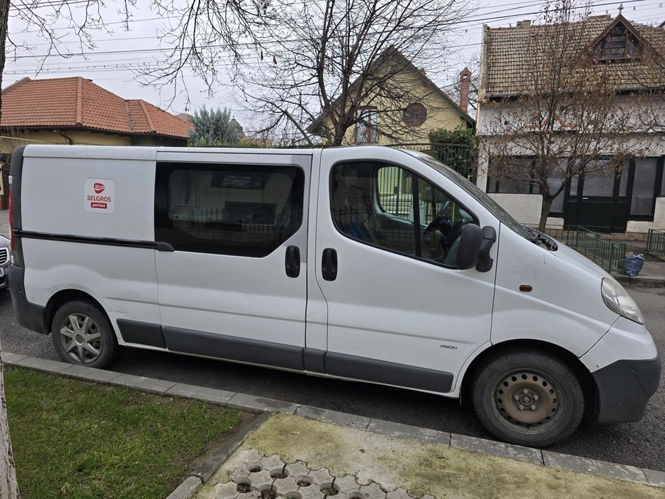 Opel Vivaro 2011 L2H1 Diesel 114 CP