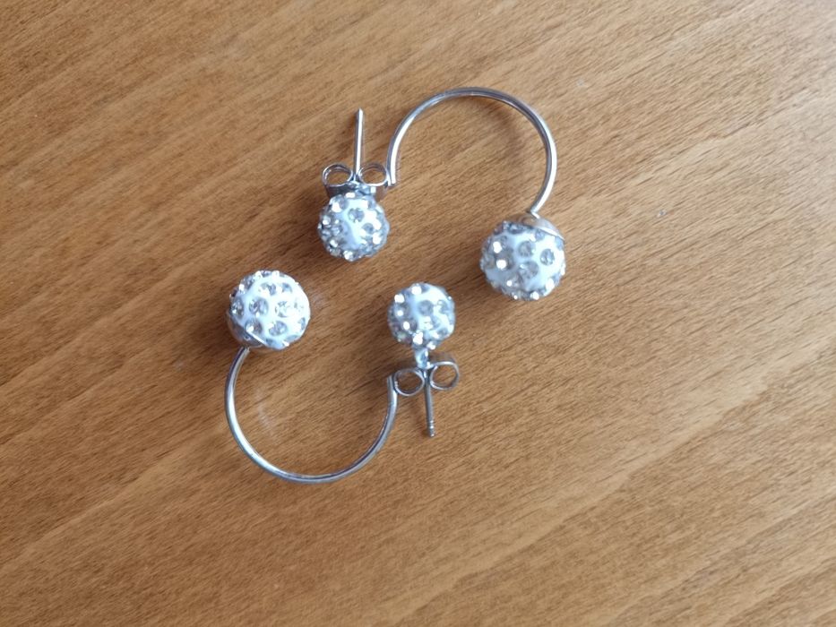 Нови бижута по три лева, обеци, колиета