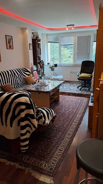 Продава се Двустаен апартамент в Банкя - 70 кв.м за 2572 €/кв.м - Снимка #2