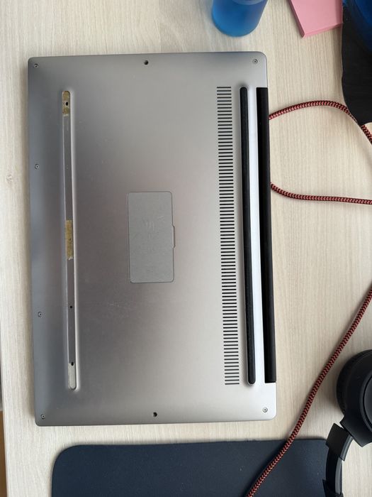 Dell xps 13 touchscreen 9350 - functional, ecran spart, pentru piese