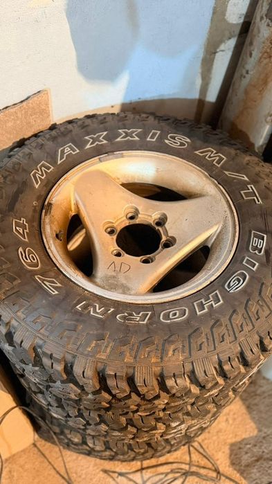 Продам шины 4 штуки