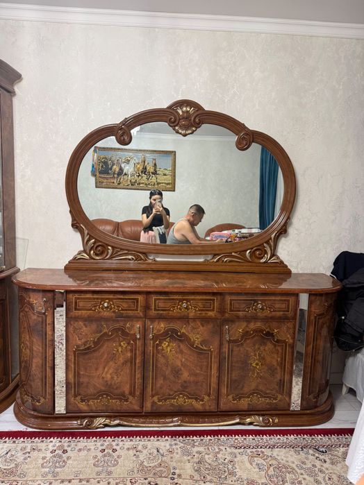 Сервант с комодом
