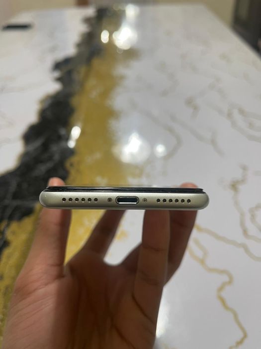 iPhone SE 2 2020, 64GB