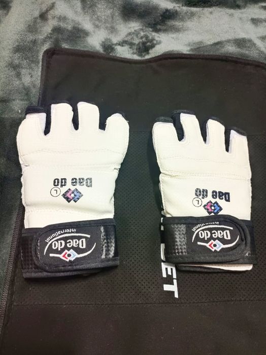 Продам новые перчатки