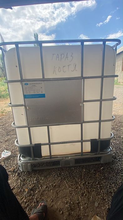Бочка пластиковая 1 тонна