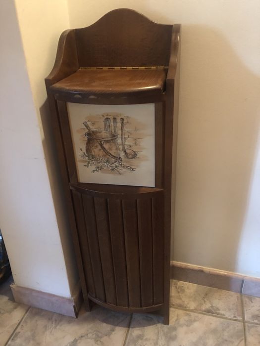 Dulapior,recipient rustic francez din lemn pentru pastrarea paini
