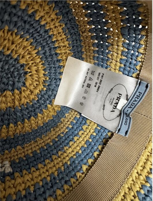 Оригинална шапка Prada