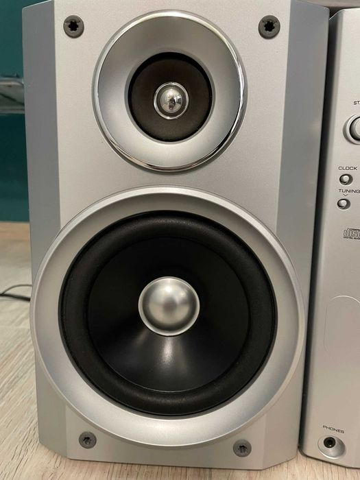 Sharp-Аудио система