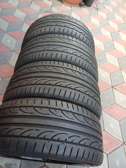 Vând 4 anvelope de vara 225 40 r18 HANKOOK aproape noi