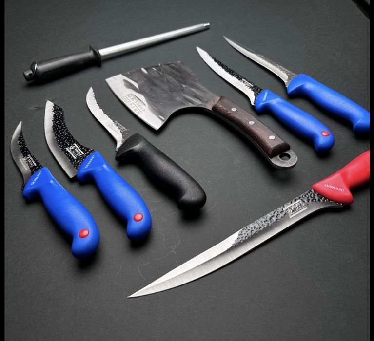 SET Macelarie Black Edition 8 piese
profesionale + 1 Satar f