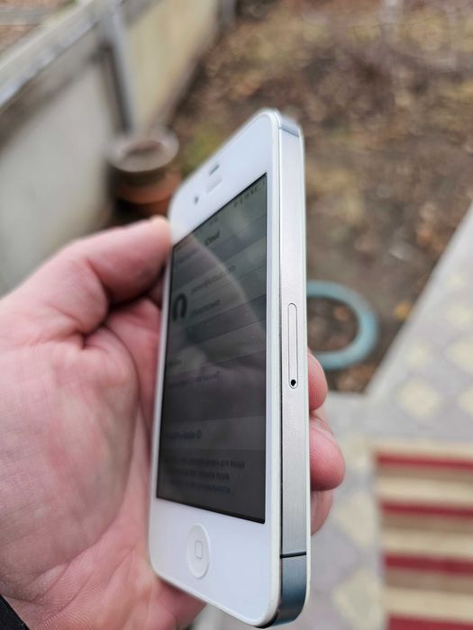 Iphone 4S белый i cloud чистый