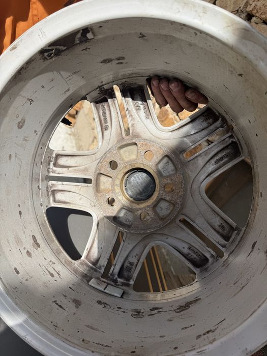 Продавам джанти VW