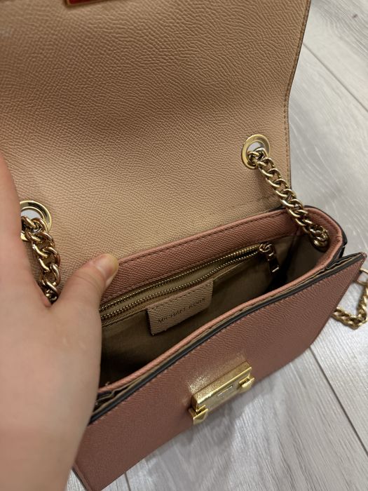 Сумка за 7000.