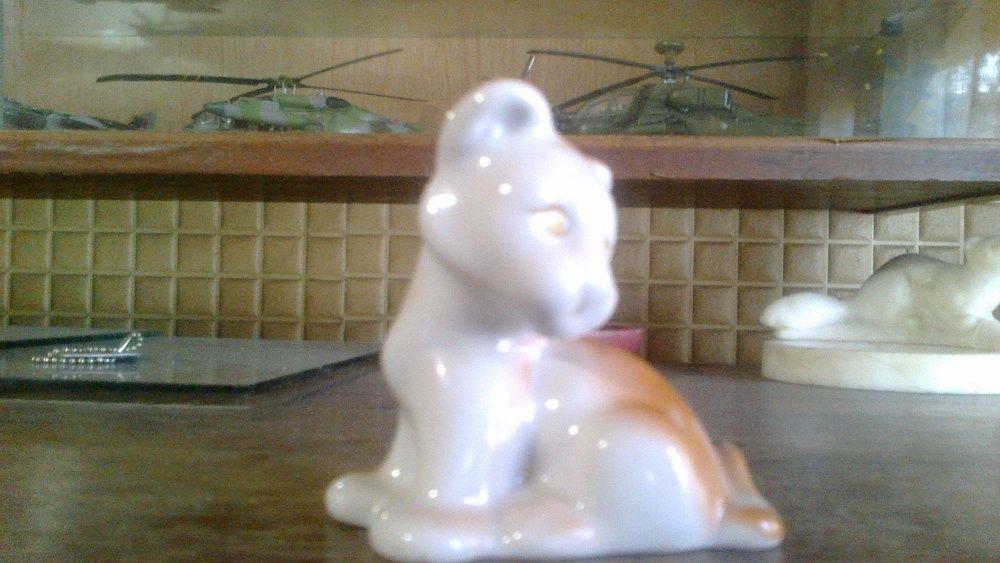 Фарфоровая статуэтка "Ревущий Медвежонок" (ЛФЗ)