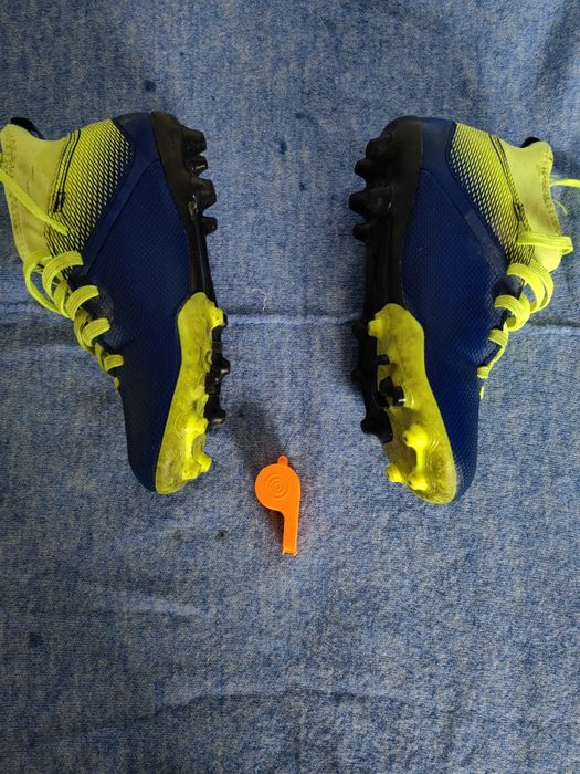 Ghete pentru fotbal Kipsta mărime 29
