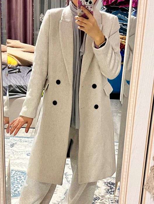Элегантное двубортное пальто Mango