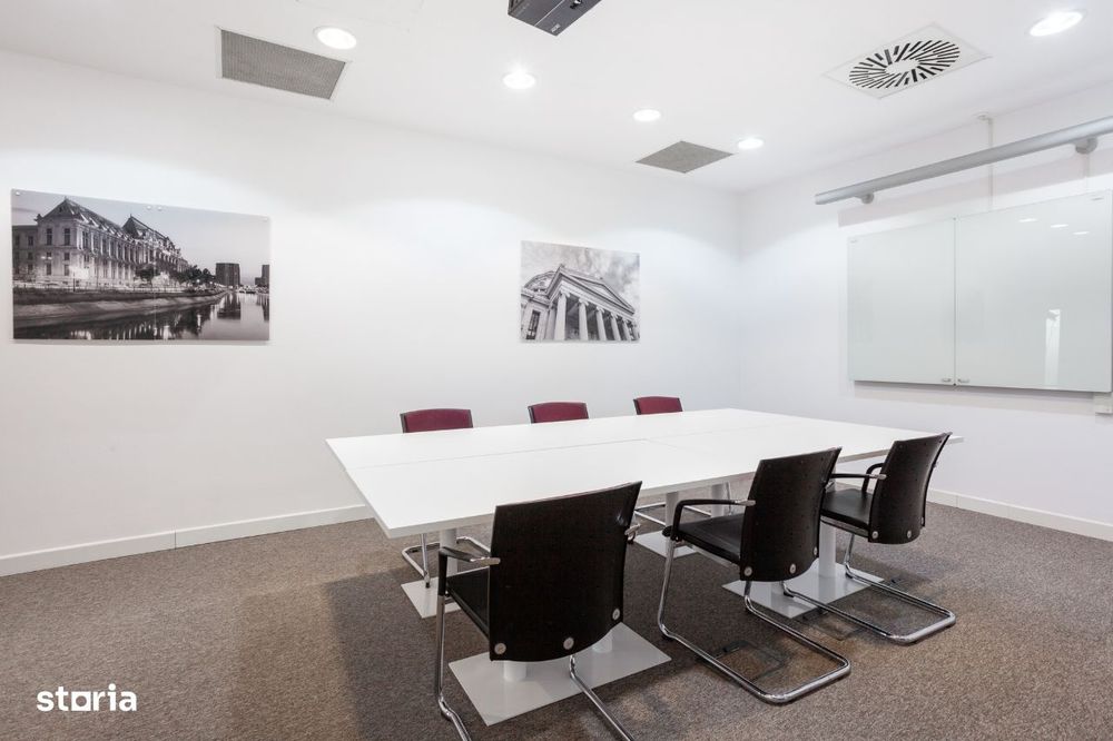 Birou de tip open plan