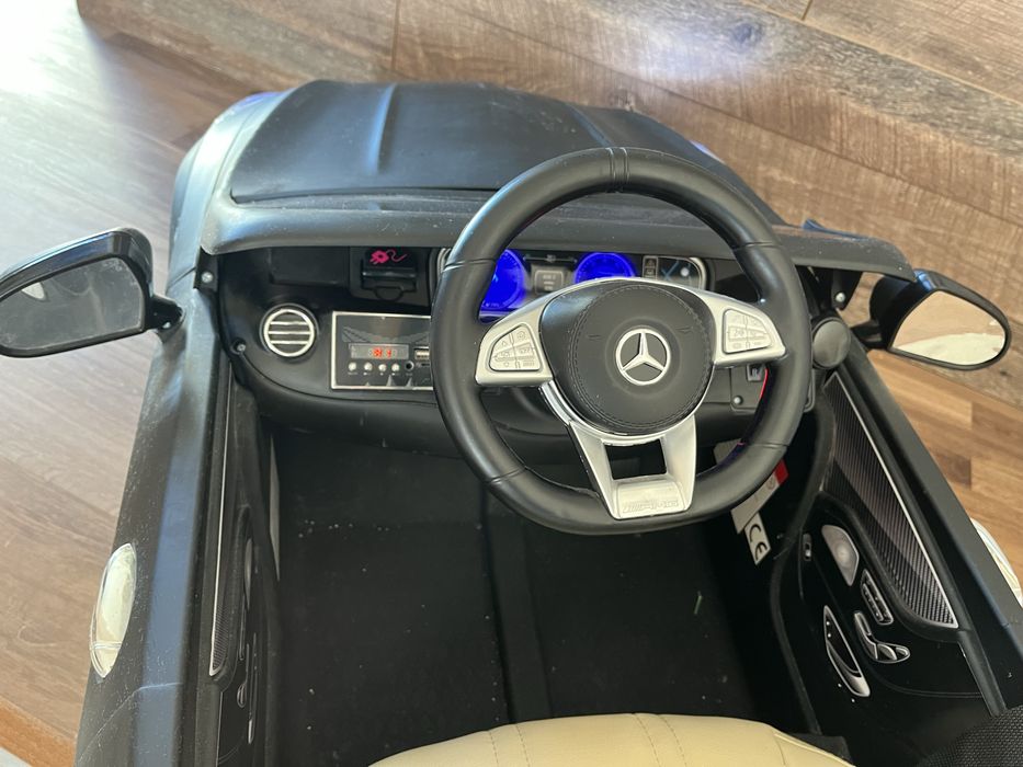 Детска акумулаторна кола Мерцедес