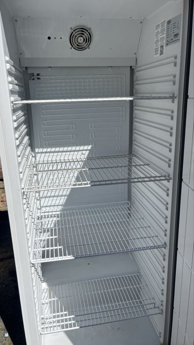 Английски професионален хладилник