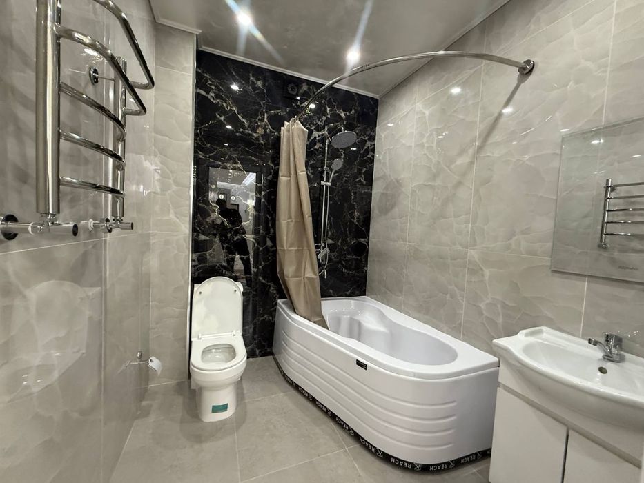 Giofizikada 3 x xonali uy sotiladi! Novostroyka