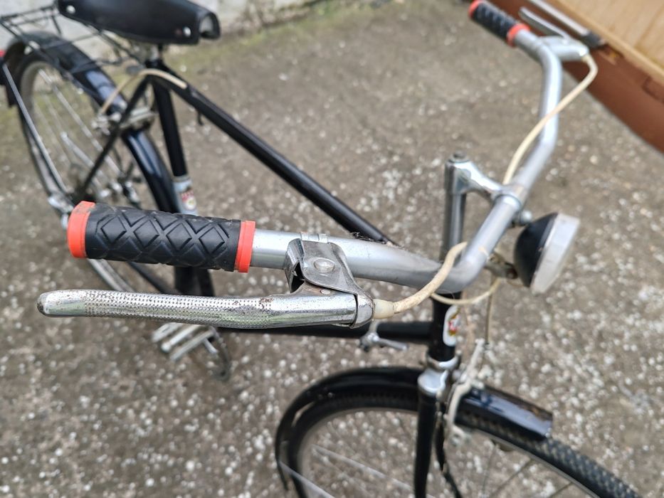 Bicicletă semicursieră Pegas 2128 Torpedo și o șa și ghidon