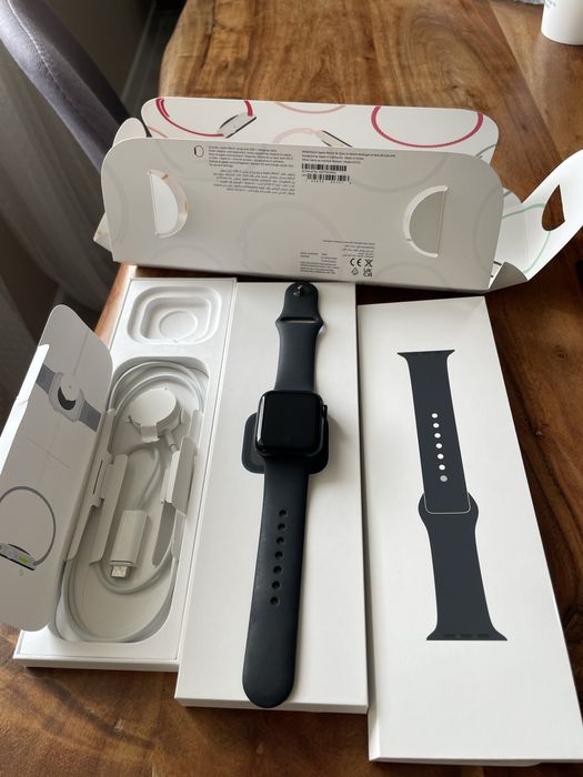 Apple watch SE 2nd gen 40mm GPS