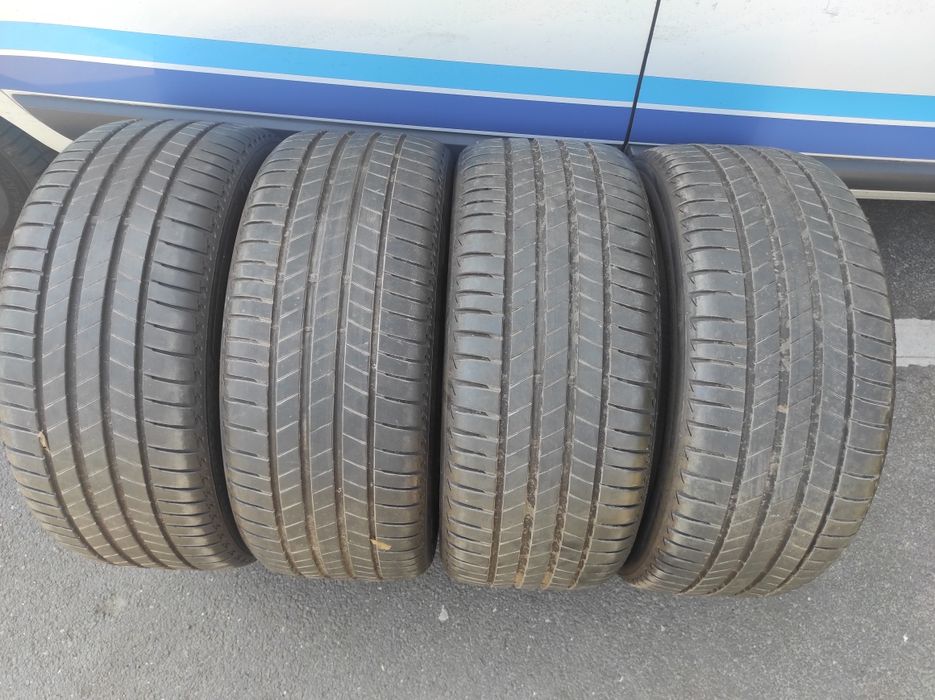 245/40/19 Bridgestone