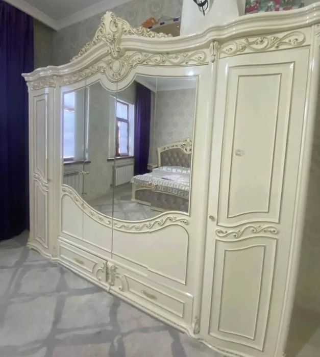 Спальный Уголок