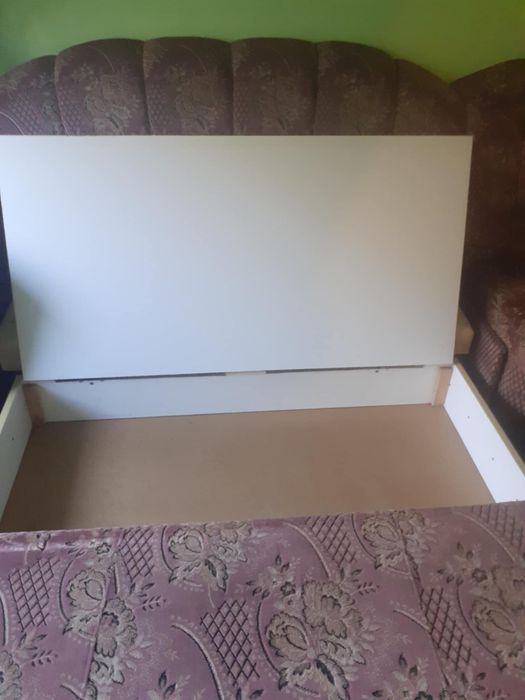 Coltar extensibil cu lada de depozitare