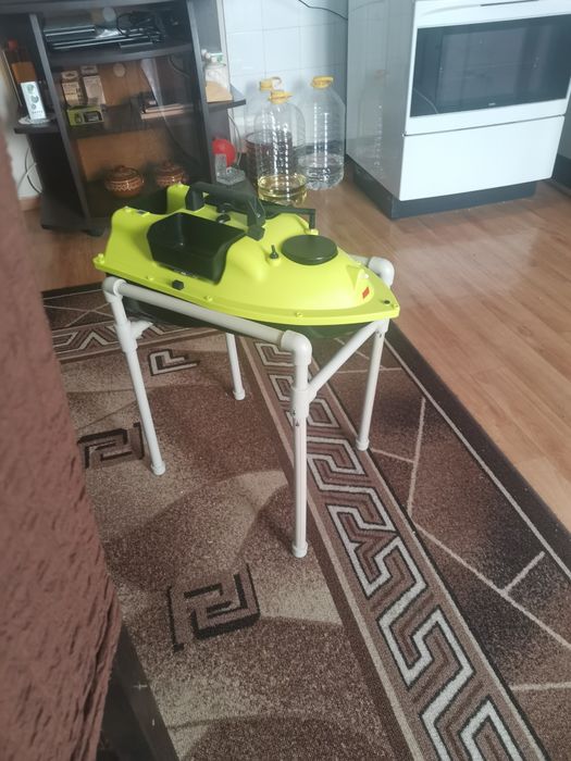 Лодка За захранка D18B 16 GPS tohki