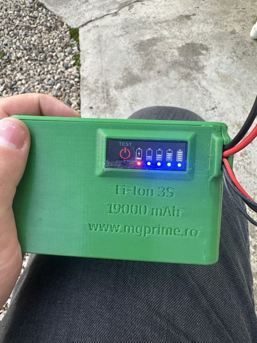 Navomodel de plantat cu autopilot