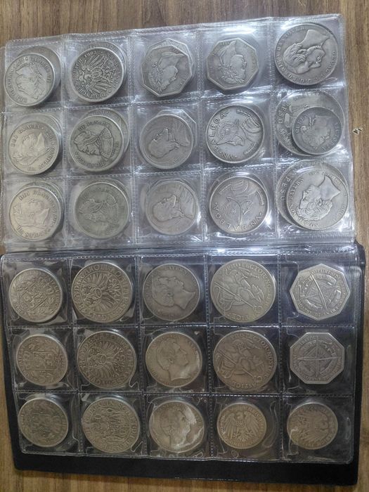 Продам коллекционные монеты