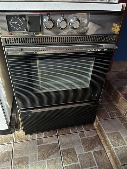 Vand mobila de bucatarie