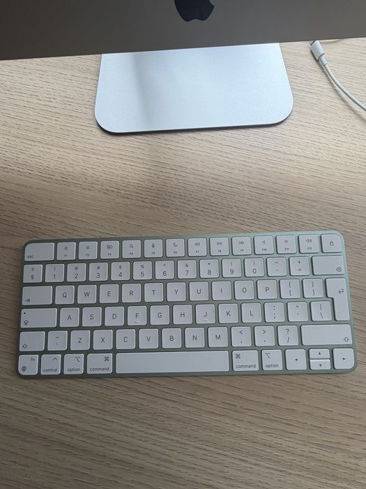 Apple iMac 27" Retina 5K (2017) – Перфектно състояние, пълен комплект