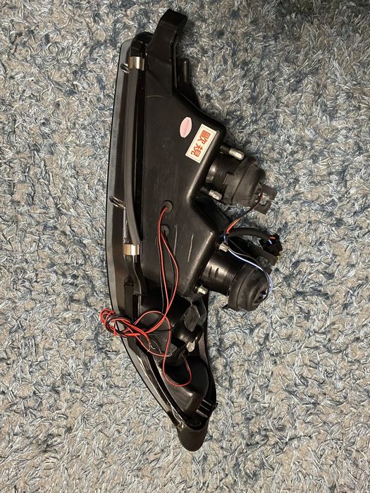 Продавам десен тунинг фар "Angel Eyes" за Honda Civic (1991-1995)