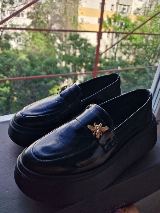 Pantofi din piele - interior/exterior- mărime 34