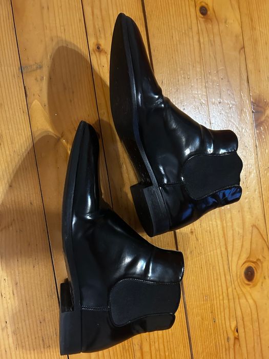 Обувки с висок дебел ток и боти 38н. И нисък ток Prada -37,1/3 - 20